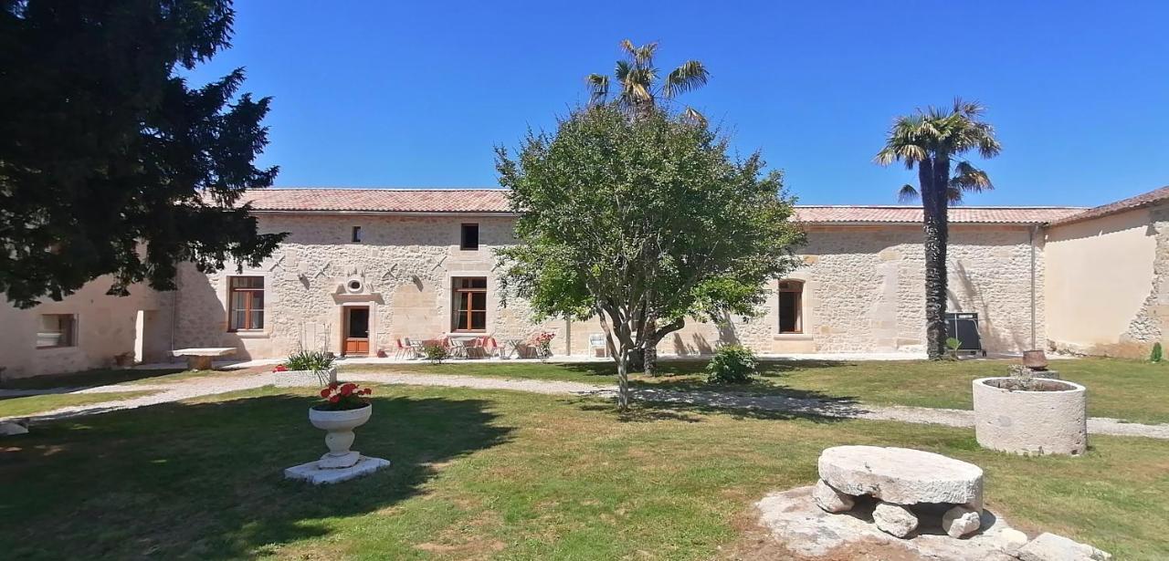 Domaine De Gaia, Piscine, Petanque, Ping Pong, Proche Saint-Emilion Bed and Breakfast Guillac  Εξωτερικό φωτογραφία