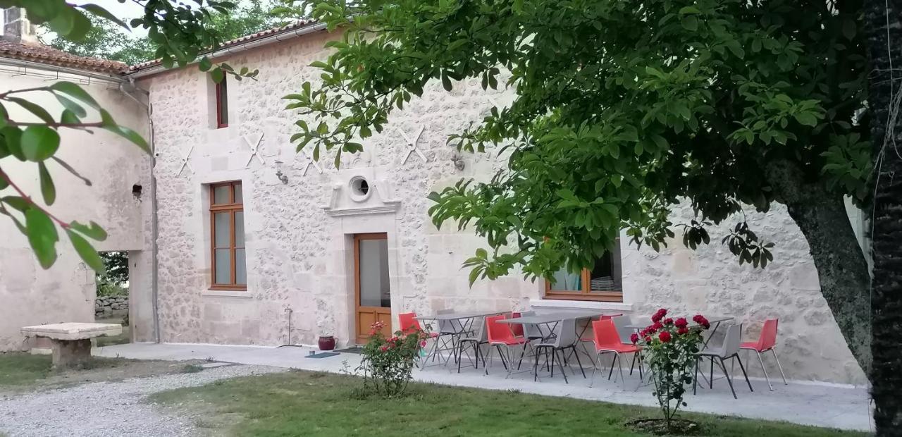 Domaine De Gaia, Piscine, Petanque, Ping Pong, Proche Saint-Emilion Bed and Breakfast Guillac  Εξωτερικό φωτογραφία